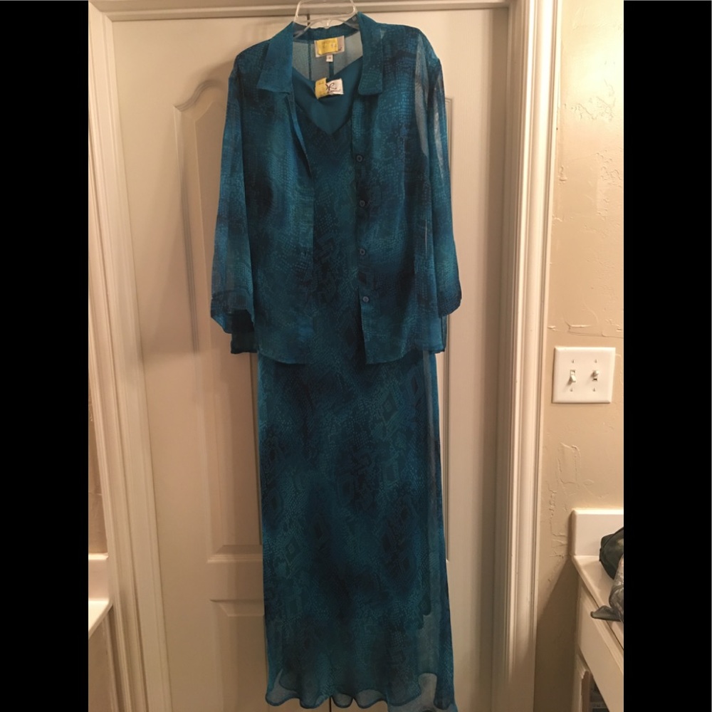 Donna Rico 2 piece outfit. Dress with jack…